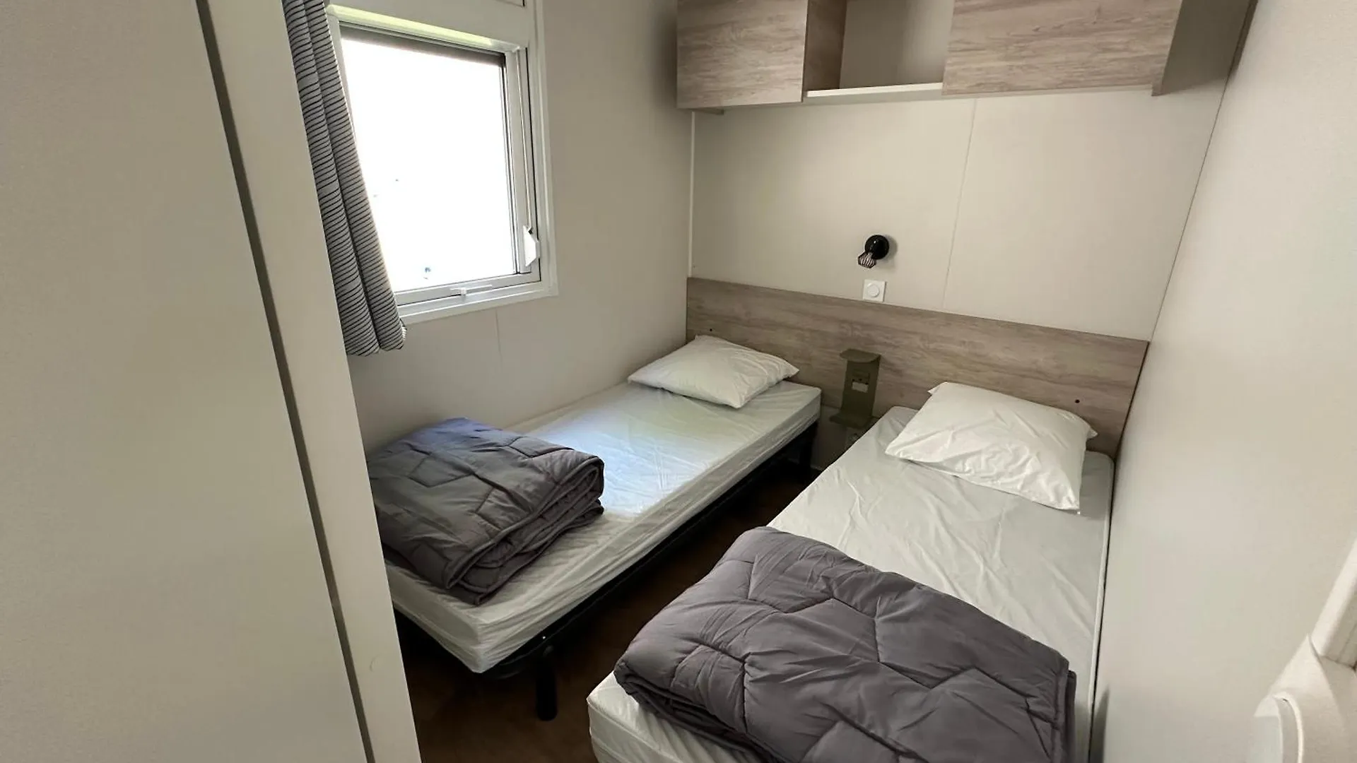 キャンプ場 Camping Plein Soleil ルルド